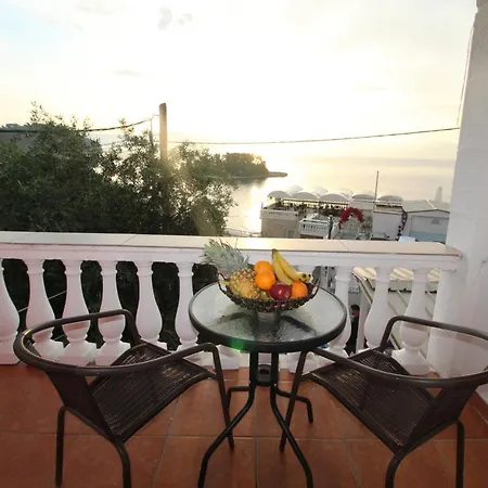 Batis Breeze Perama (Corfu)