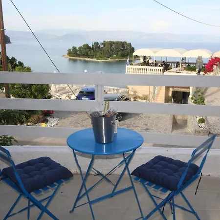 ベッド・アンド・ブレックファスト Batis Breeze *