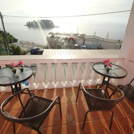 Alojamento de Acomodação e Pequeno-almoço Batis Breeze *