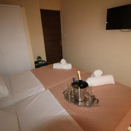 Batis Breeze Bed & Breakfast Perama (Corfu)