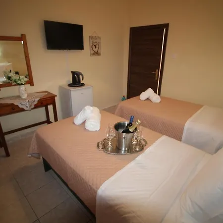 Batis Breeze Bed & Breakfast Perama (Corfu)