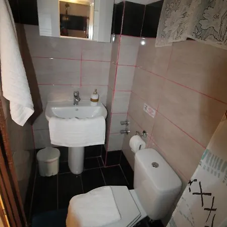 Batis Breeze Bed & Breakfast