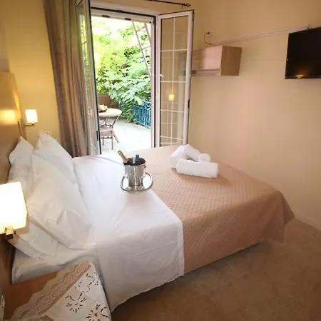 Batis Breeze Bed & Breakfast *
