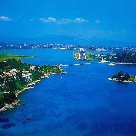 ベッド・アンド・ブレックファスト Batis Breeze *