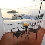 Batis Breeze Bed & Breakfast *