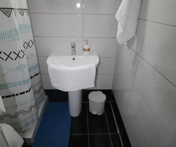 Batis Breeze Bed and Breakfast