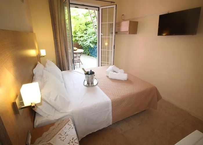 Batis Breeze Bed and Breakfast *